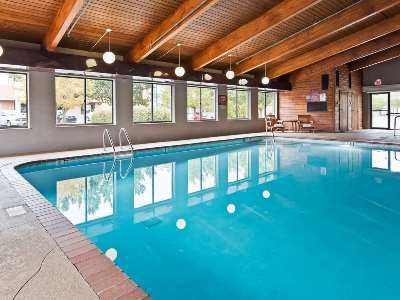 Western Inn&suites Hotel